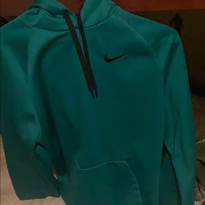New nike sweatshirt